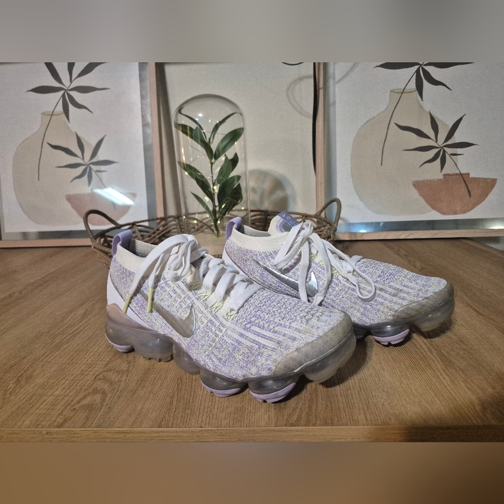 Nike Women's Sneakers in Purple and White